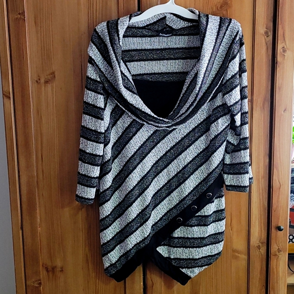 EUC Large Black White and Silver Cowell Neck Diagonally Striped Sweater Buttons